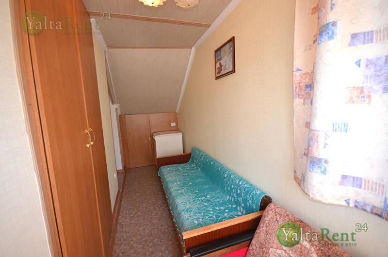 Фото: Двухкомнатная квартира возле набережной, район Приморского парка и гостиницы "Ореанда"