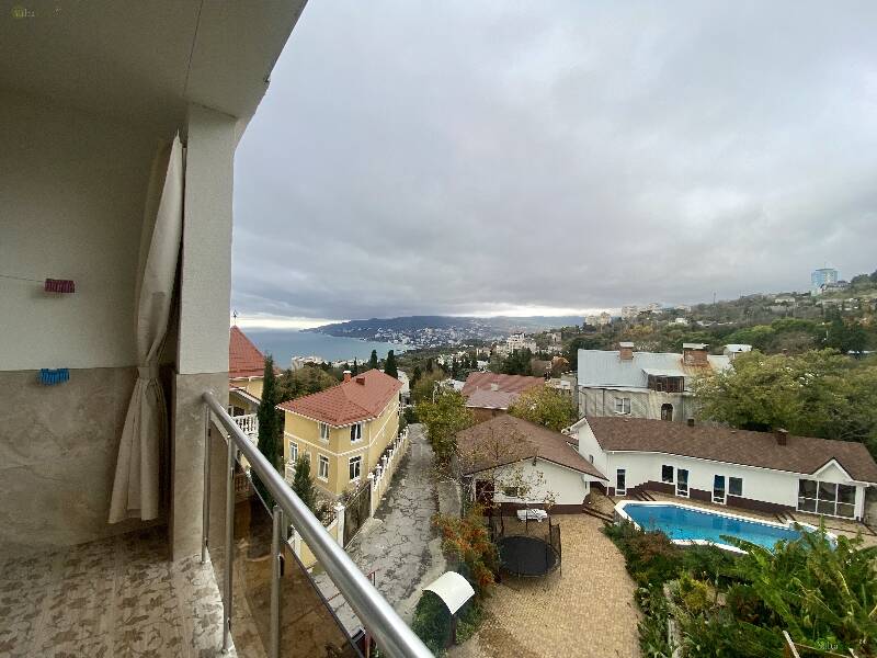 Фото: Апартамент с видом на море в районе гостиницы «Ялта интурист » 3 п
